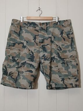 Levi's Men Cargo Shorts 9" Inseam Green Camo Cotton Y2K Summer Casual